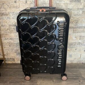 Juicy Couture Heart 💞 Medium Luggage 26’ 🧳